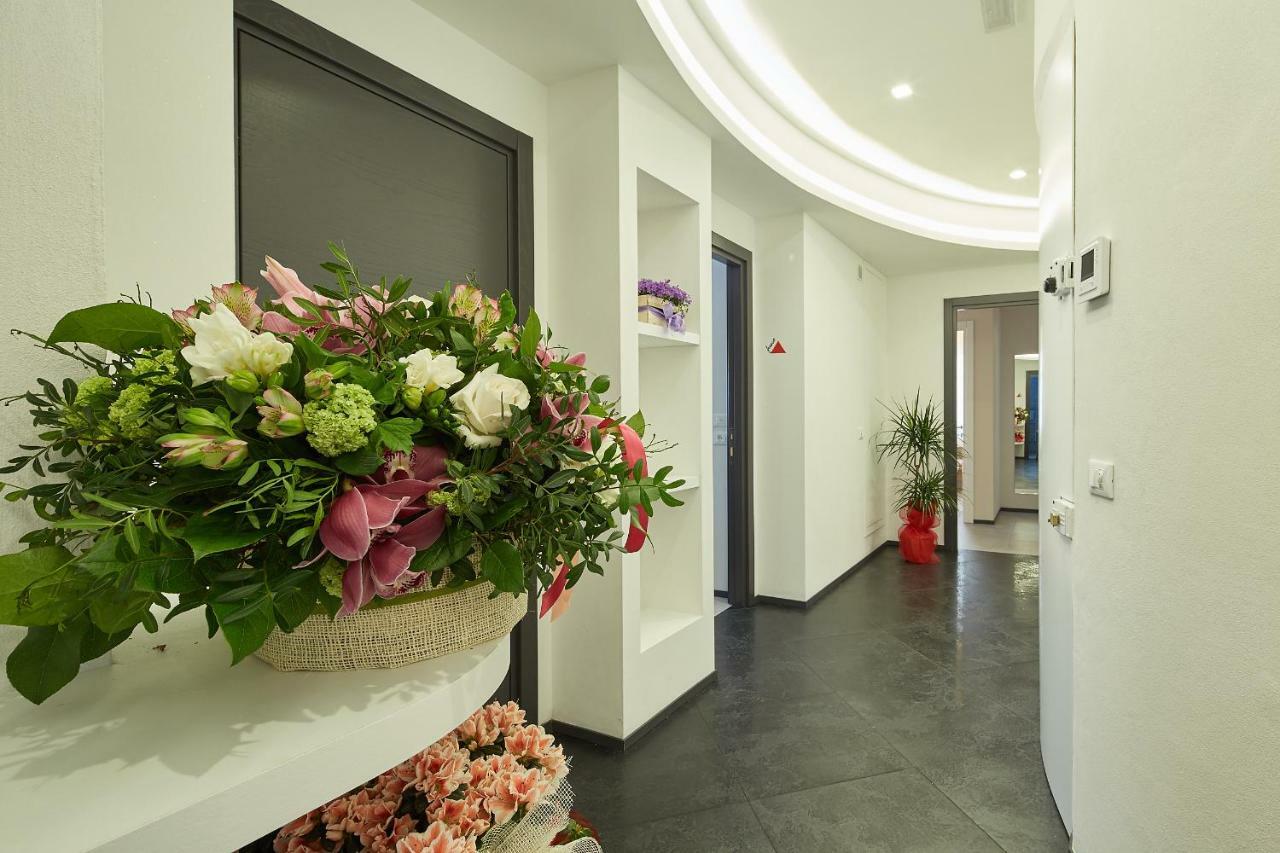 B&B Via Roma 25 Arezzo Bagian luar foto