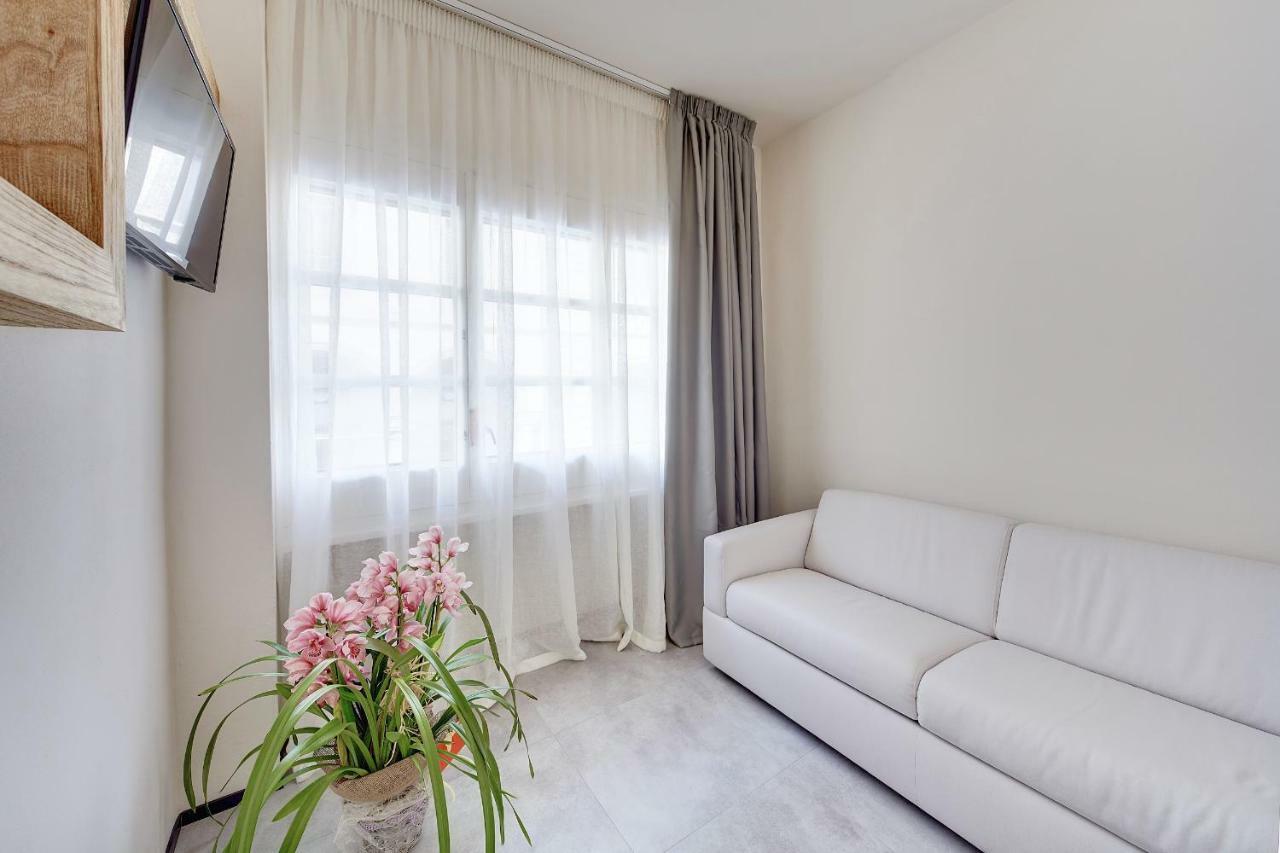 B&B Via Roma 25 Arezzo Bagian luar foto