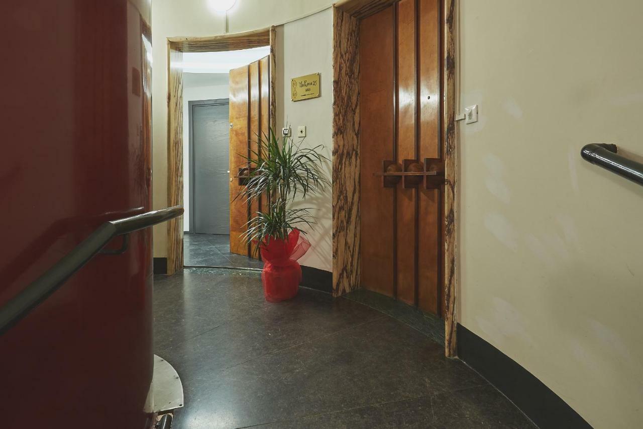 B&B Via Roma 25 Arezzo Bagian luar foto