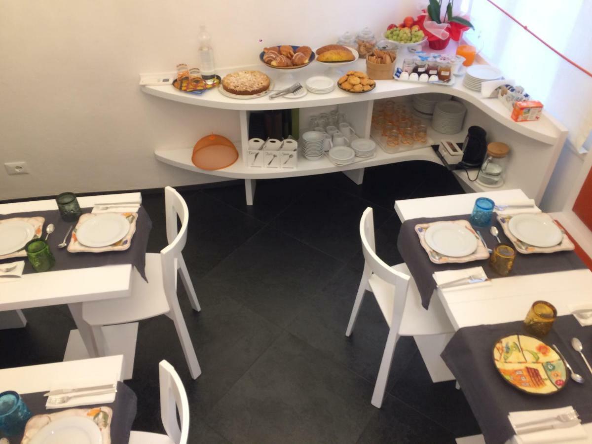 B&B Via Roma 25 Arezzo Bagian luar foto