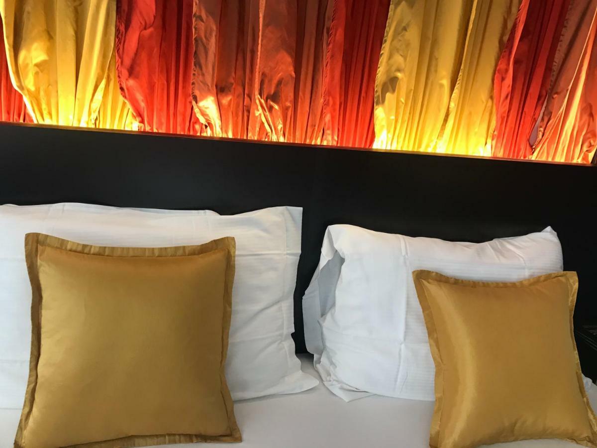 B&B Via Roma 25 Arezzo Bagian luar foto